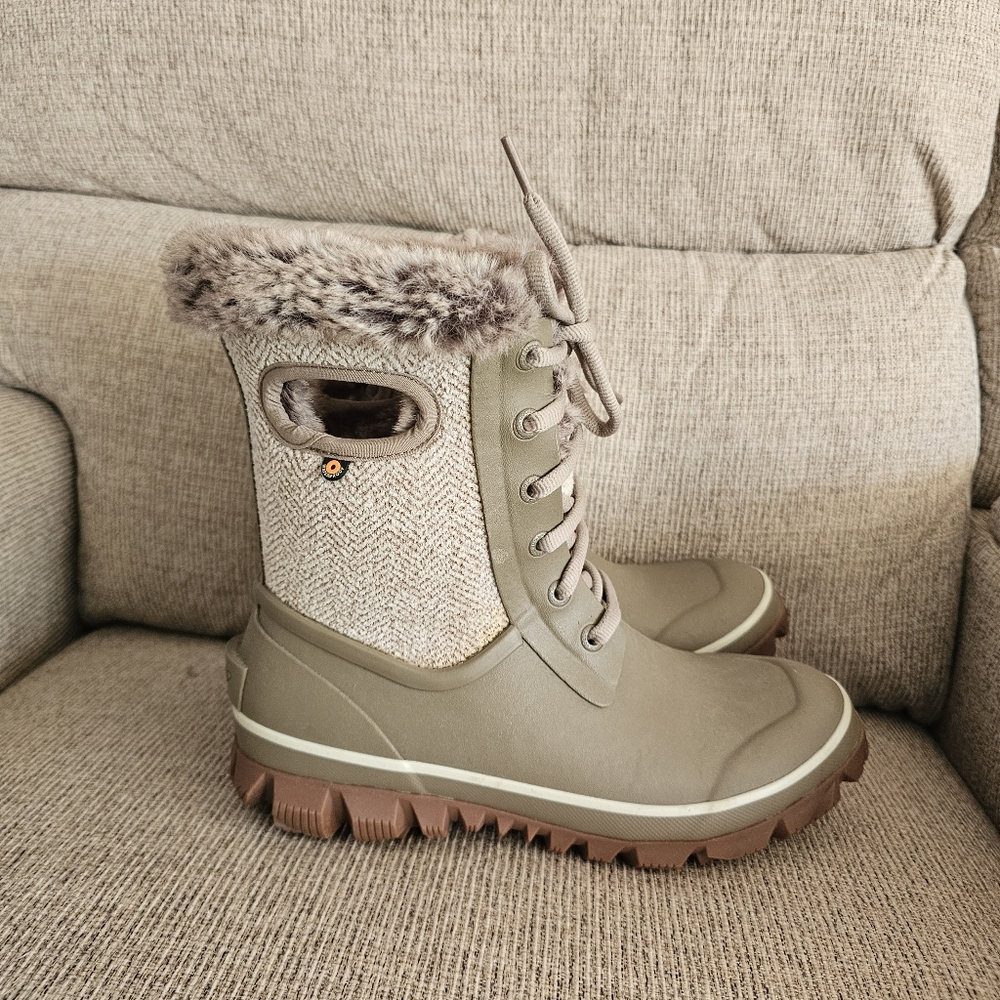 Bogs Arcata Waterproof Snow Boots - Picture 5 of 8